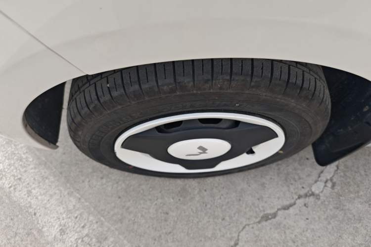 Used Wuling Hongguang MINIEV 2024 3rd Generation 215km Youth Edition Exterior 4