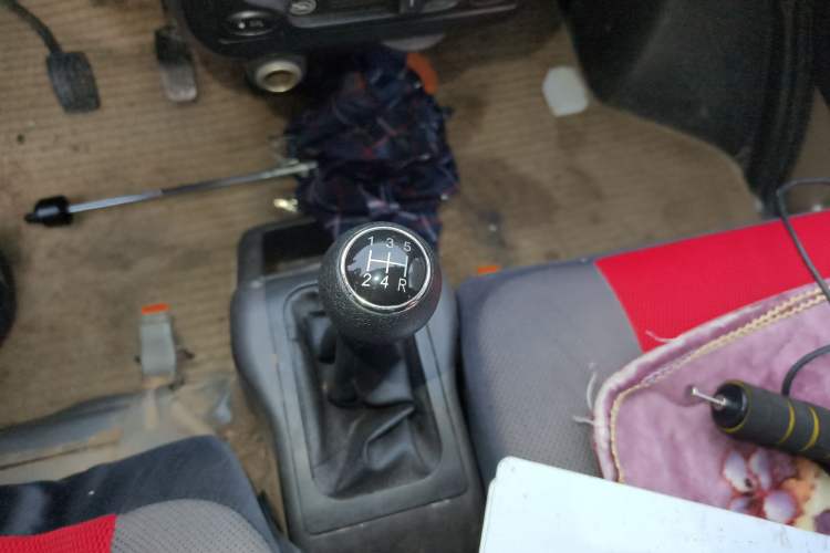 Used Wuling Rongguang 2011 1.2L Base Version
