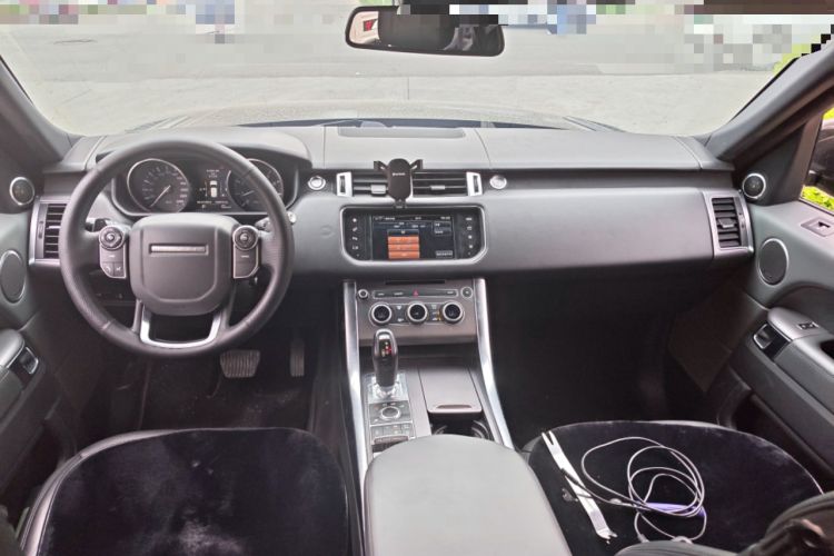 Used Land Rover Range Sport  Center Console