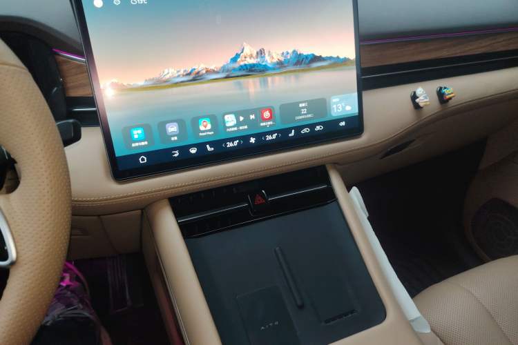 Used Hima AITO M7 2024 1.5T Rear-Drive Plus Version 6 Seats
