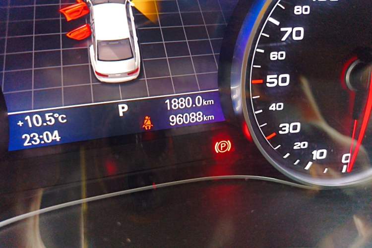 Used Audi A6L 2017 TFSI Technology Edition Odometer Close Up