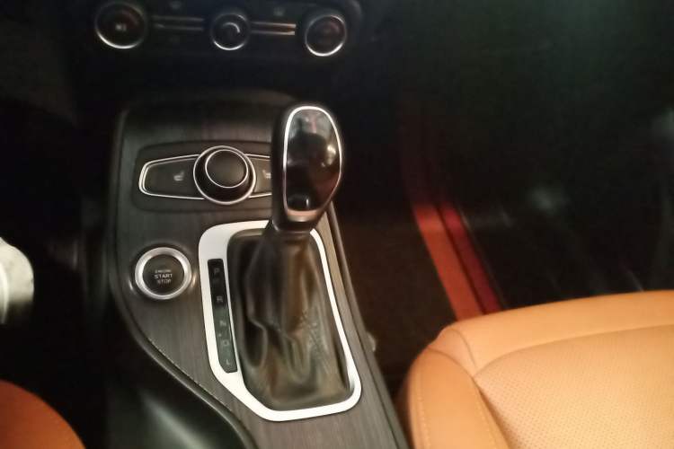 Used Chery Tiggo 7 2016 2.0L CVT YAOZHEN Edition Gear Lever