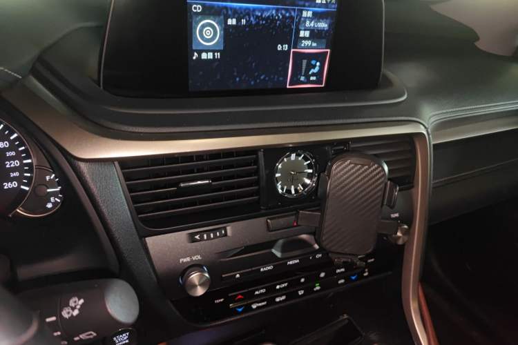 Used Lexus RX 2020 Revised Version 300 Two-Wheel Drive Elite Edition Audio And AC Panel