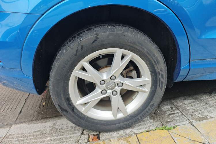 Used Audi Q3 2017 30 TFSI Fashion Model Right Rear Wheel Hub