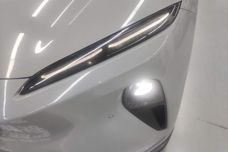 Used Nio ET5T 2023 75 kWh Touring Left Front Headlight
