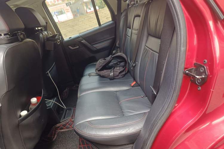 Used Land Rover Freelander 2 2011 3.2L China Red Limited Edition
