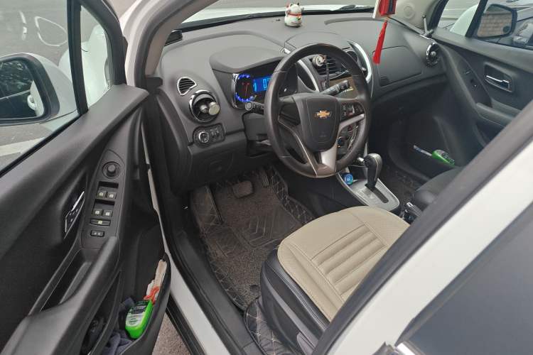 Used Chevrolet Trax 2016 1.4T Automatic Two-Wheel Drive Luxury Version Driver Seat