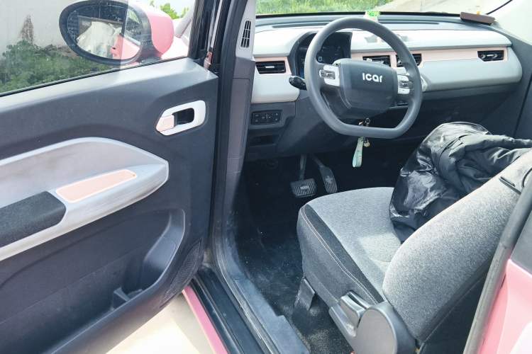 Used Chery QQ Ice Cream 2022 170km Sundae Phosphate Lithium-Ion Driver Seat