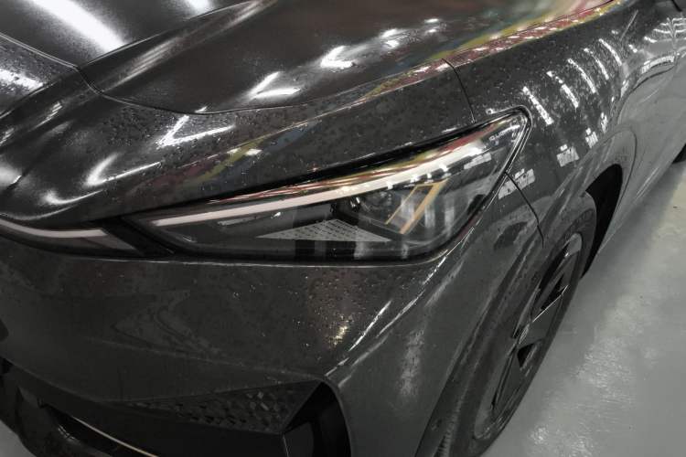 Used Volkswagen ID.UNYX 2024 Pro Long-Range Version
