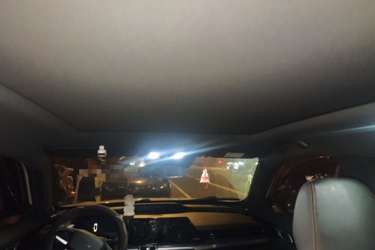 Used CHANGAN OSHAN Z6 2022 Blue Whale 1.5T DCT Smart Edition Urban Version Headliner