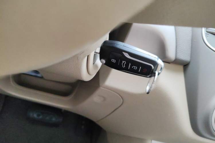 Used Nissan Sylphy 2016 Classic 1.6XE Automatic Leading Edition Interior 1