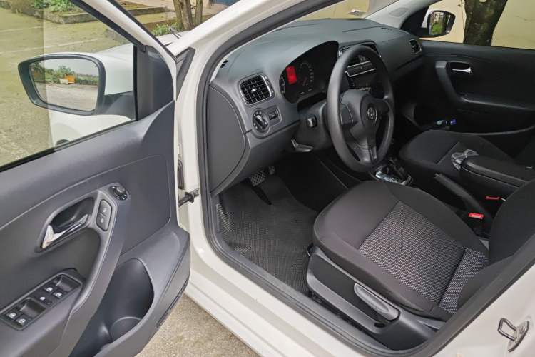 Used Volkswagen Polo 2013 1.4L Automatic Comfort Edition