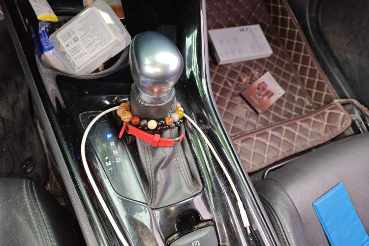 Used Toyota IZOA 2018 2.0L Yichi Version China VI Standard Gear Lever