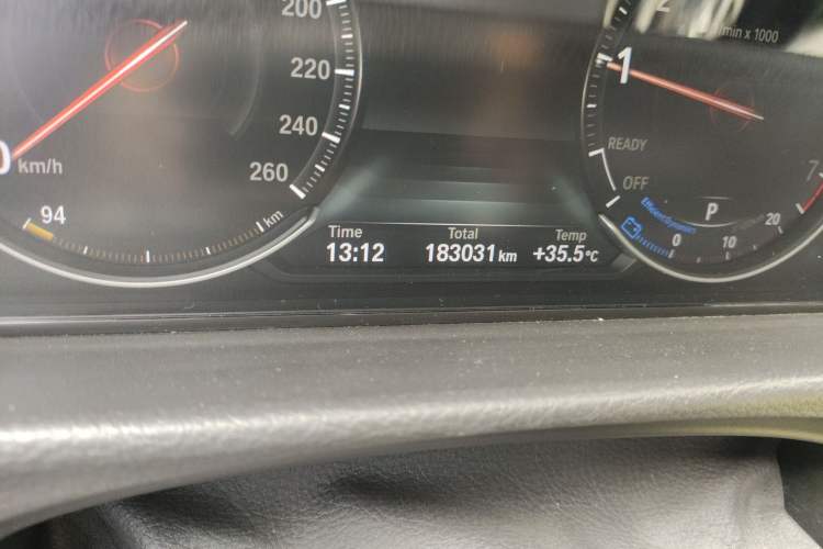 Used BMW 3 Series 2018 320Li Leading Model M Sport Package Odometer Close Up