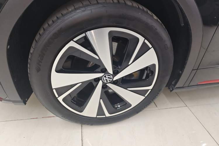 Used Volkswagen ID.6 X 2023 Upgraded Model Ultra-Long Range Version Left Front Wheel Hub