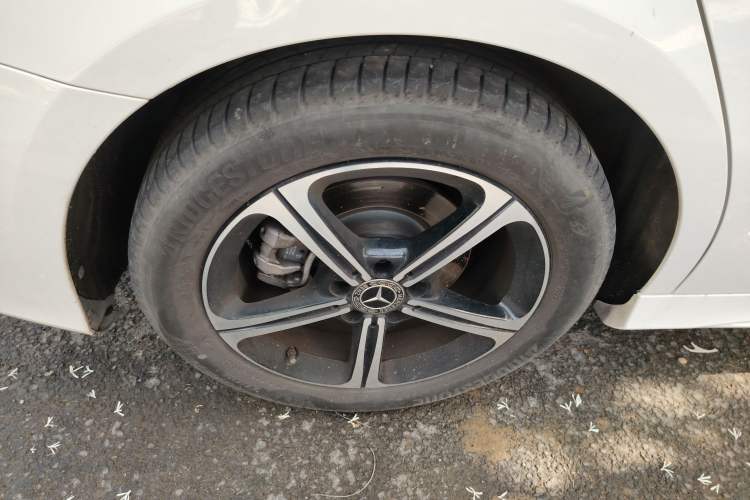 Used Mercedes-Benz A-Class 2022 Second Facelift A 200 L Sport Sedan Fashion Version