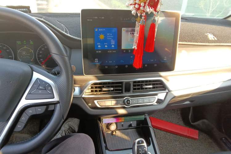 Used BYD Song New Energy 2019 Song DM 1.5TID Smart Connect Dynamic Model Audio And AC Panel