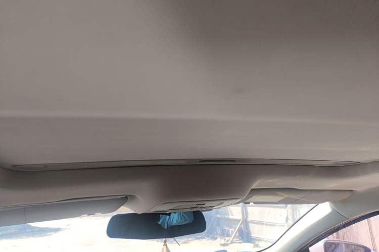 Used Roewe i6 New Energy 2017 45T Hybrid Connect & Smart Enjoyment Edition Headliner