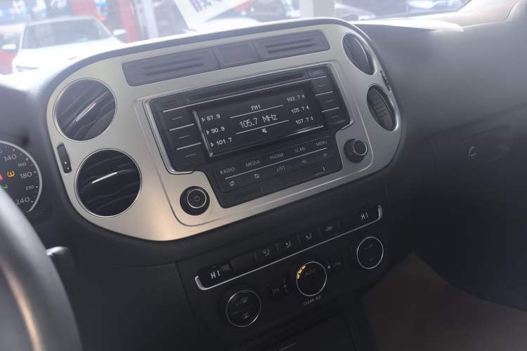 Used Volkswagen Tiguan L 2016 300TSI Automatic All-Wheel Drive Fashion Vision Edition
