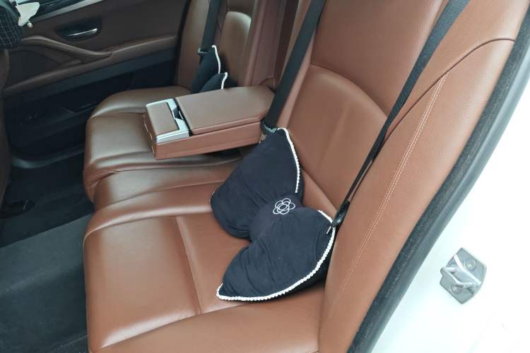 Used BMW 5 Series 2014 528Li Leading Model
