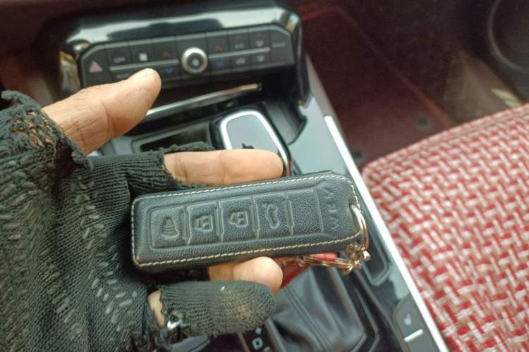 Used Wey VV7 2017 2.0T Ultra-Luxury Version
