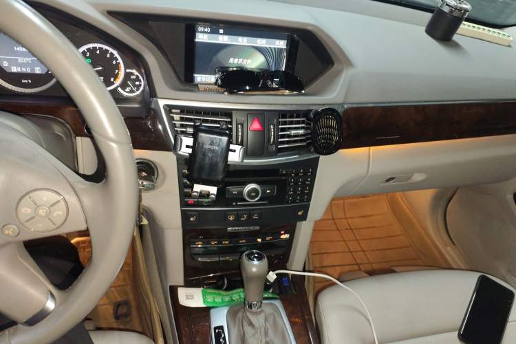 Used Mercedes-Benz E-Class 2010 E 260 L CGI Elegant Model Audio And AC Panel