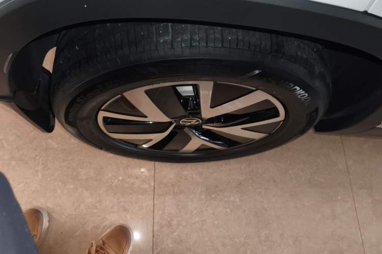 Used Volkswagen Tayron 2023 280TSI Two-Wheel-Drive Luxury Plus Advanced Version Right Rear Wheel Hub