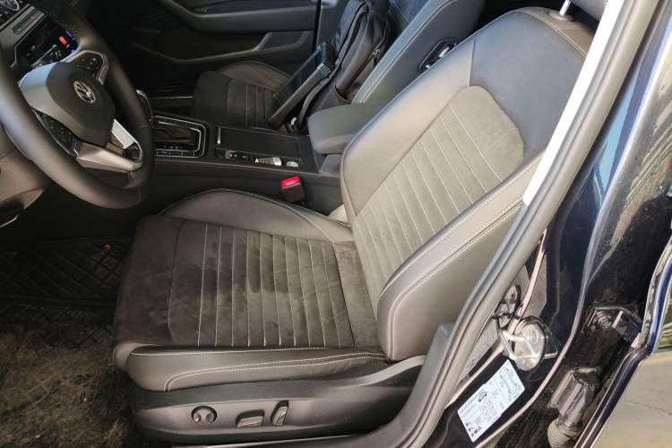 Used Volkswagen Magotan 2020 330TSI DSG Luxury Edition
