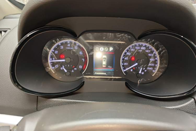 Used Dongfeng Aeolus AX7 2016 2.0L Automatic Zhiyi Trim