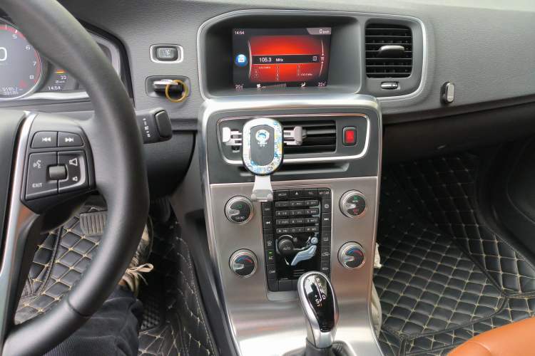 Used Volvo S60 2018 S60L T4 Smart & Ambitious Edition