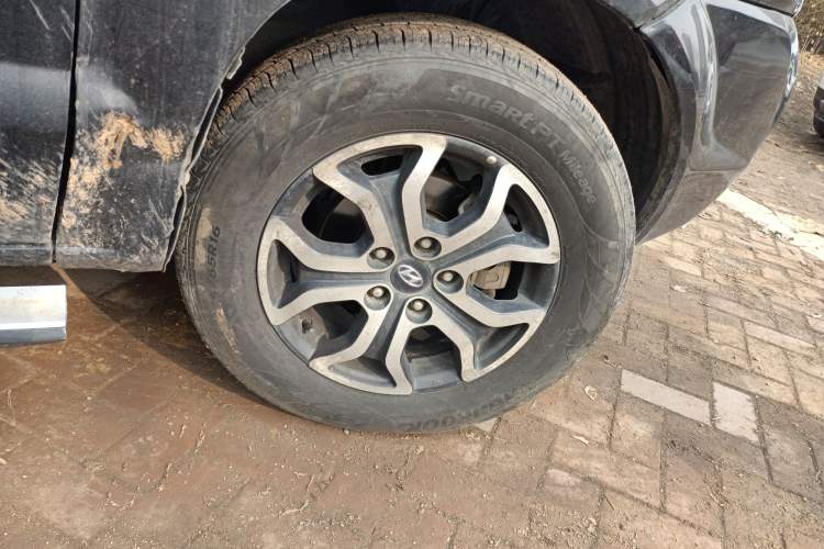 Used Hyundai Tucson 2013 2.0L Manual Two-Wheel Drive Fashion Edition