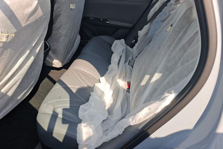 Used Geely Galaxy L6 2025 EM-i 140km Explorer+ Edition Left Rear Seat