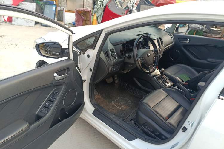 Used Kia K3 2016 1.6L Automatic GLS
