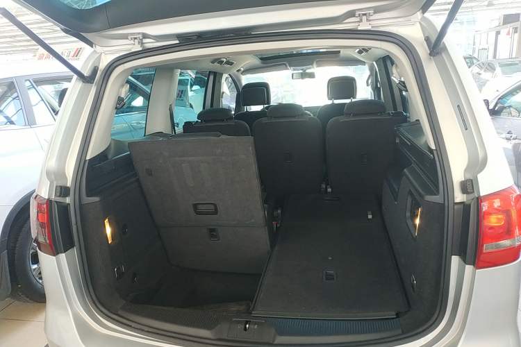 Used Volkswagen Sharan 2014 2.0 TSI Standard Model
