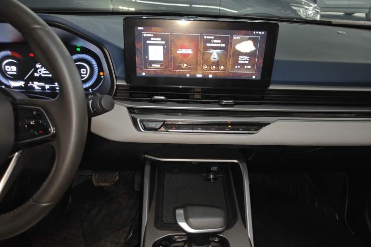 Used Geely Auto Emgrand 2022 4th Generation 1.5L CVT Flagship Model Audio And AC Panel