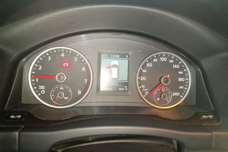 Used Volkswagen Tiguan 2013 1.8TSI Automatic Two-Wheel Drive Luxury Model Instrument Cluster