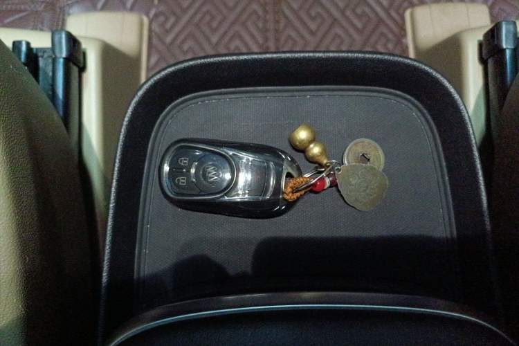 Used Buick GL8 2017 ES 28T Luxury Model China V Standard
