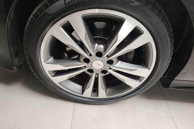 Used Mercedes-Benz E-Class 2015 E 260 L Sport Edition
