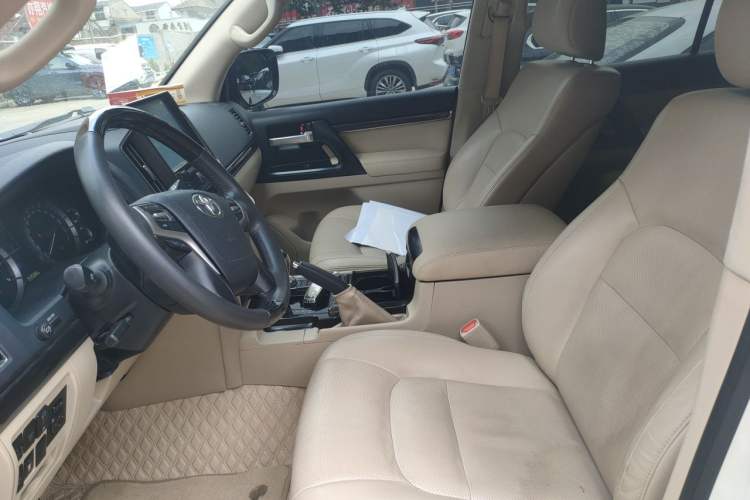 Used Toyota Land Cruiser 