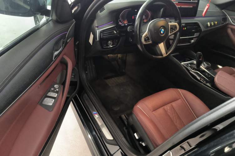 Used BMW 5 Series 2021 Facelifted 530Li Leading Edition M Sport Package