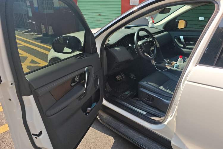 Used Land Rover Discovery Sport New Energy 2024 1.5T P300e Plug-in Hybrid Electric Version
