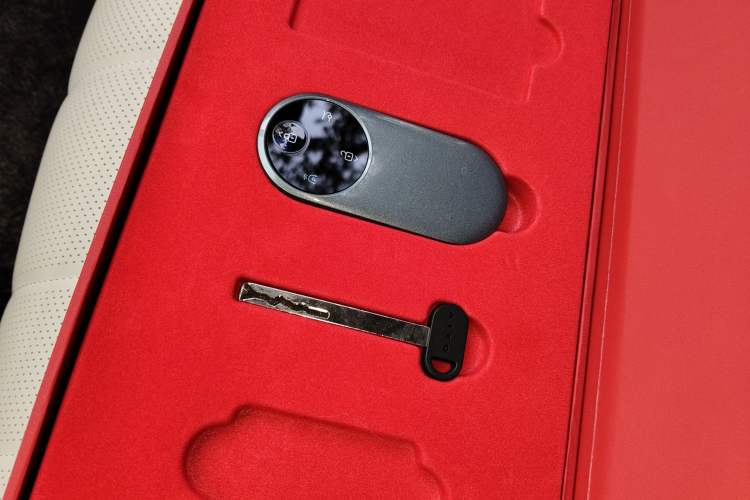 Used Hima AITO M8 2025 Extended-Range Max+ Version 53.4 kWh 5-Seater Edition