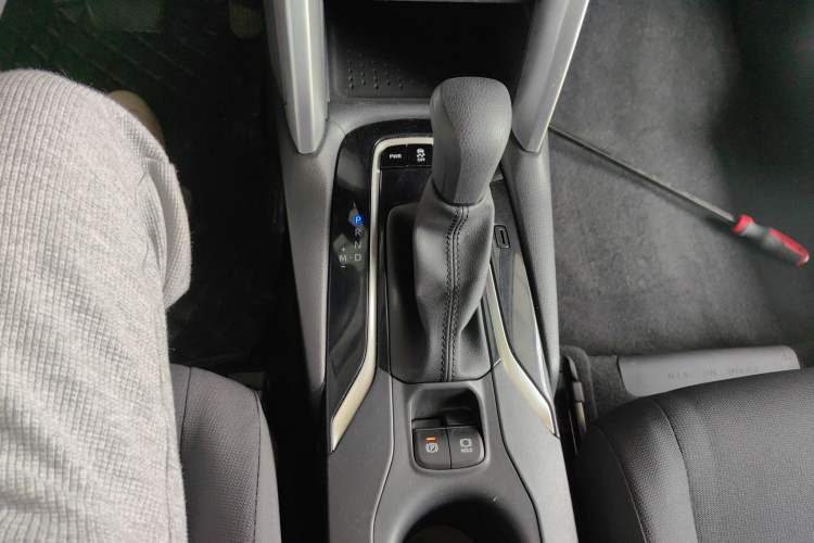 Used Toyota Corolla Cross 2022 2.0L Elite Edition Gear Lever