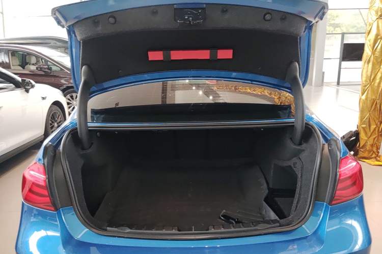 Used BMW 3 Series 2018 320Li Leading Model M Sport Package
