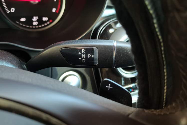 Used Mercedes-Benz GLC 2017 GLC 260 4MATIC Luxury Model Gear Lever