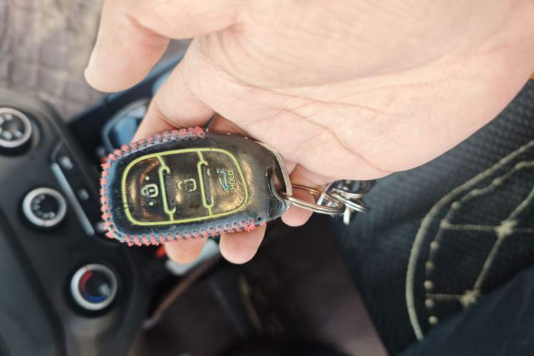 Used Hyundai ix25 2015 1.6L Automatic Two-Wheel Drive Smart GLS Trim Vehicle Key