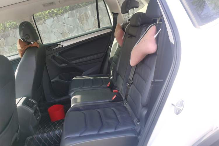 Used Volkswagen Tiguan L 2017 330TSI Automatic Two-Wheel Drive Luxury Edition Left Rear Seat