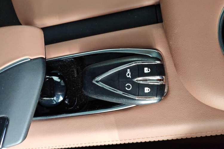 Used Changan UNI-Z New Energy 2025 Model, Smart New Blue Whale 125km Battleship+ Version