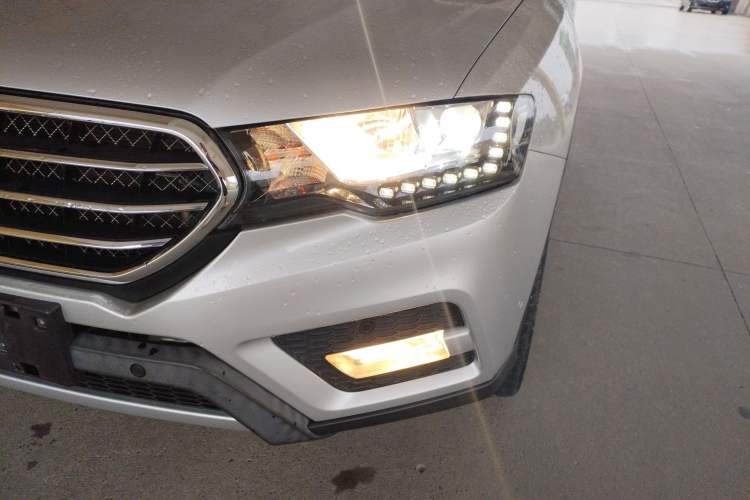 Used Haval H6 Coupe 2015 Blue Label 2.0T Automatic Two-Wheel Drive Elite Model
