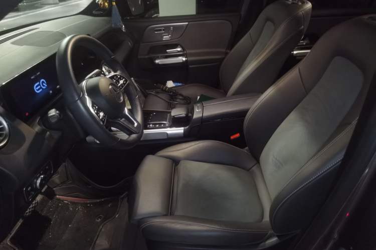 Used Mercedes-Benz EQB 2024 EQB 350 4MATIC Left Front Seat